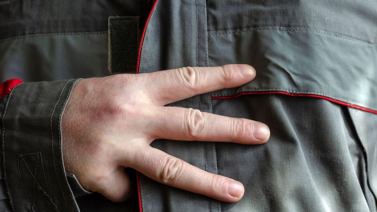 Muže děsily vlastní prsty, po amputaci se mu zlepšil život